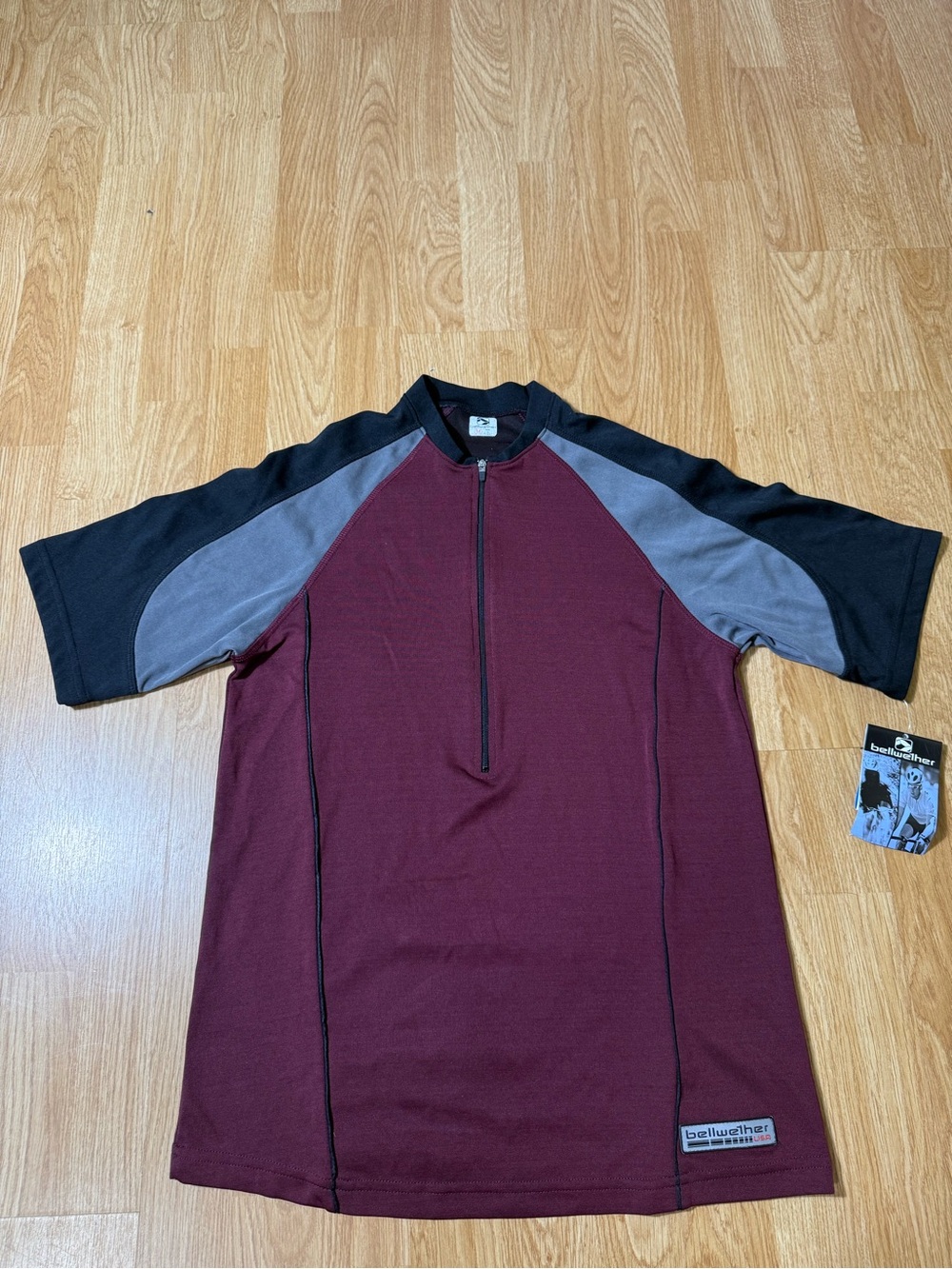 Bellwether Men's Burgundy Short Sleeve Cycling Jersey - Size M ( MADE IN USA )